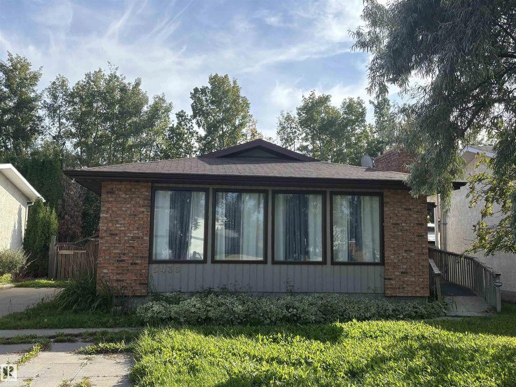 5435 43 Avenue, Drayton Valley