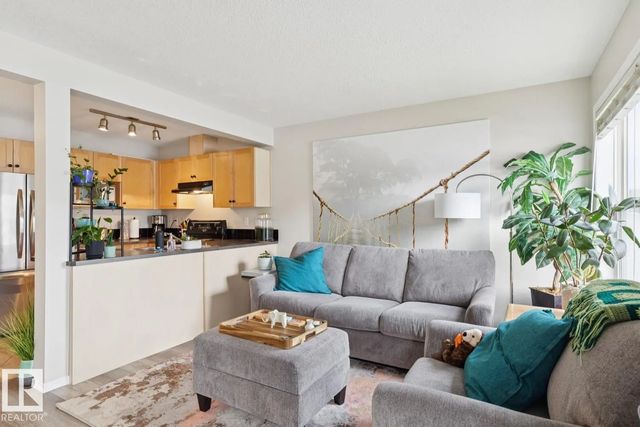 22 230 Edwards Drive Sw, Edmonton