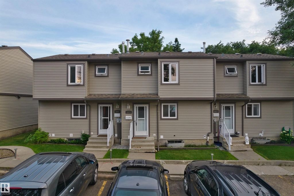 1679 Lakewood Road, Edmonton