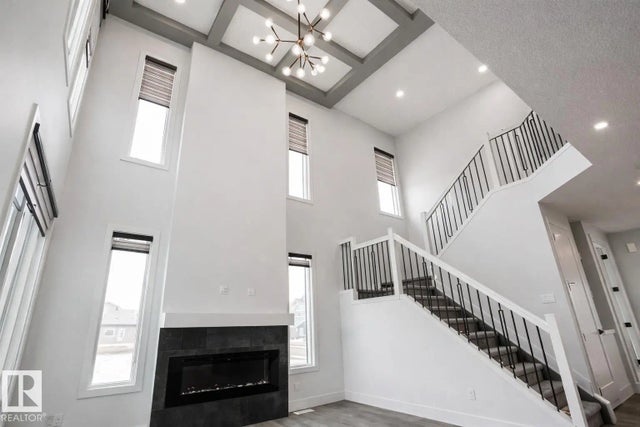 7446 Colonel Mewburn Road Nw, Edmonton