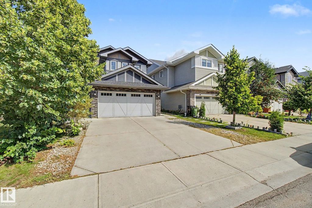 15868 10 Avenue, Edmonton