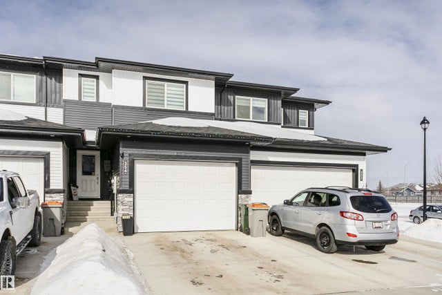 354 Genesis Villa(s), Stony Plain