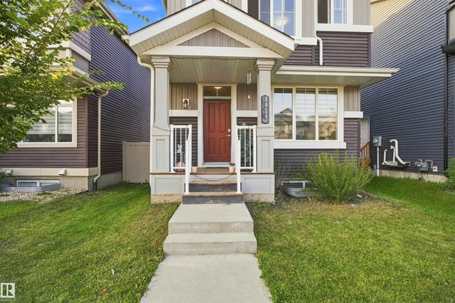 8024 Orchards Green Green Sw, Edmonton