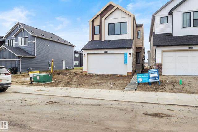 9096 Elves Loop Nw, Edmonton