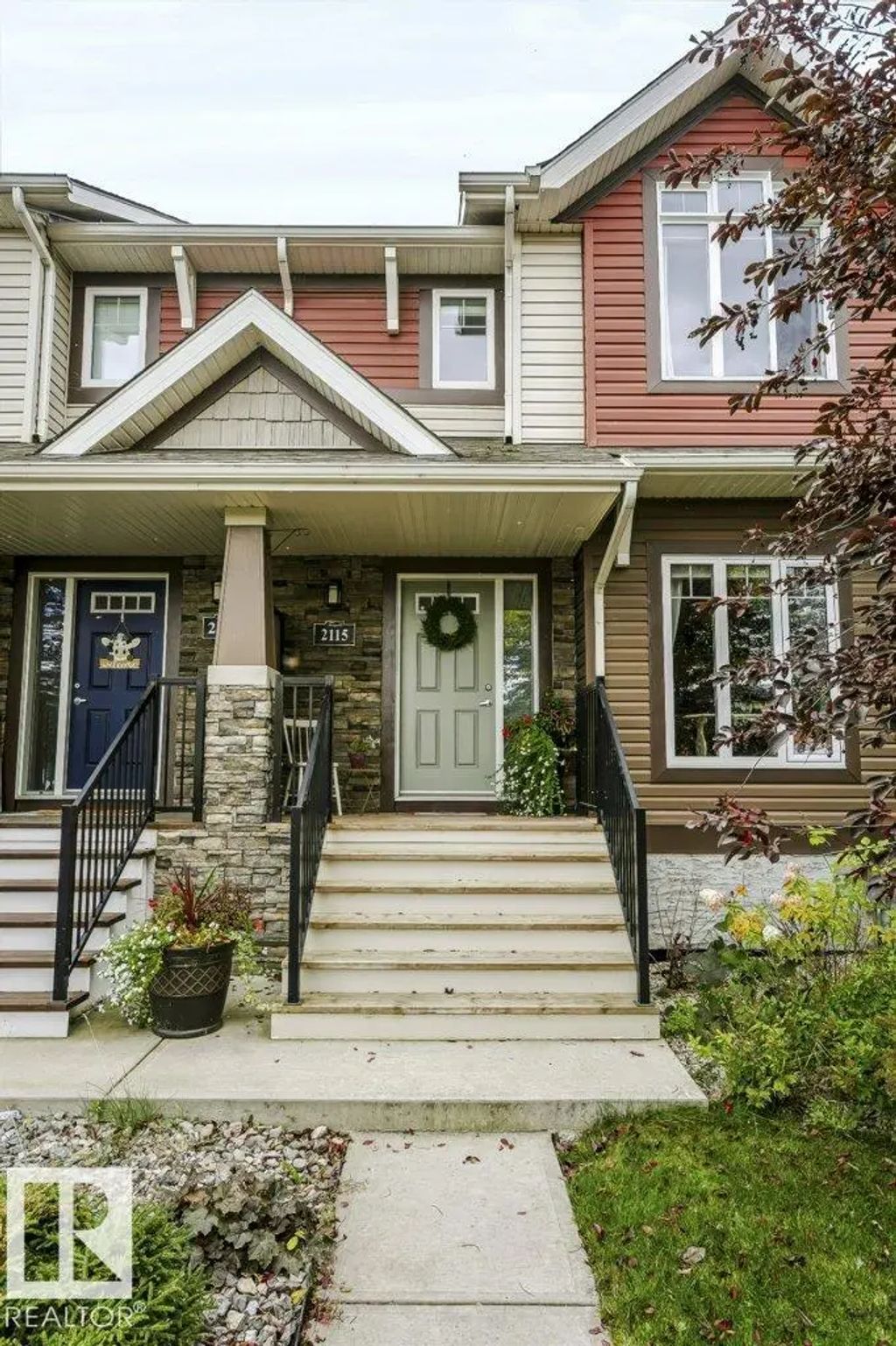 2115 Trumpeter Way, Edmonton