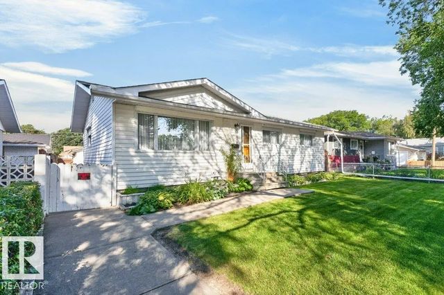 11042 152 Street Nw, Edmonton