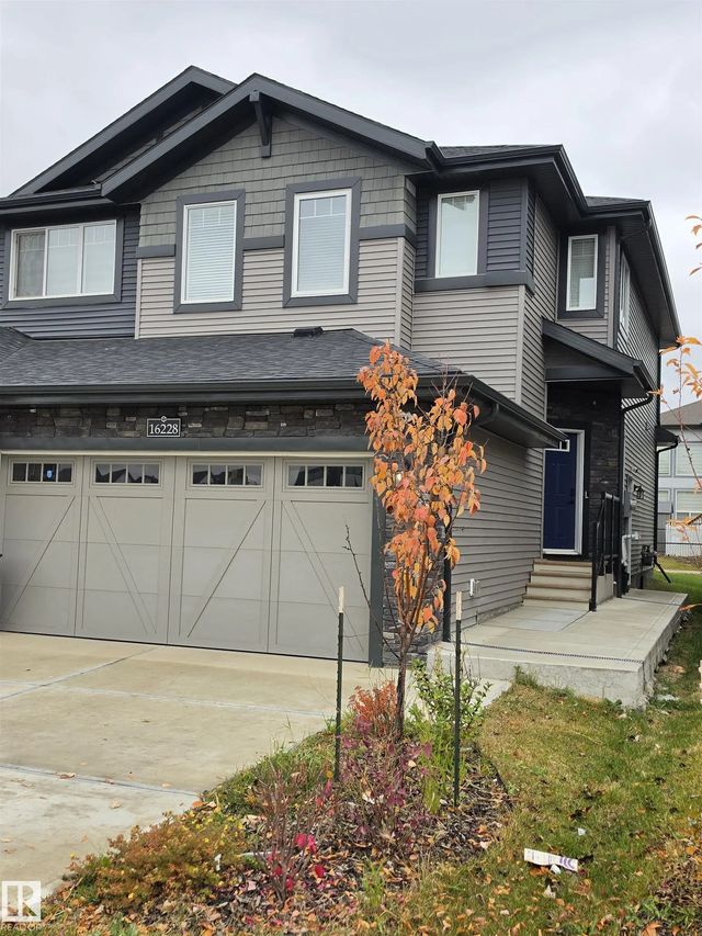16228 19 Ave Sw, Edmonton