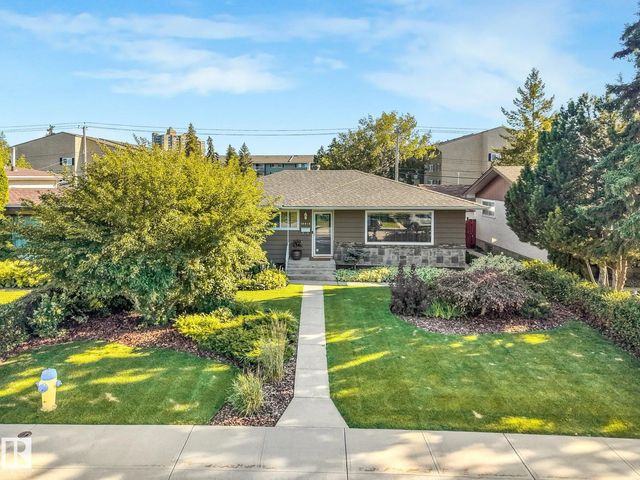 16613 90 Avenue Nw, Edmonton