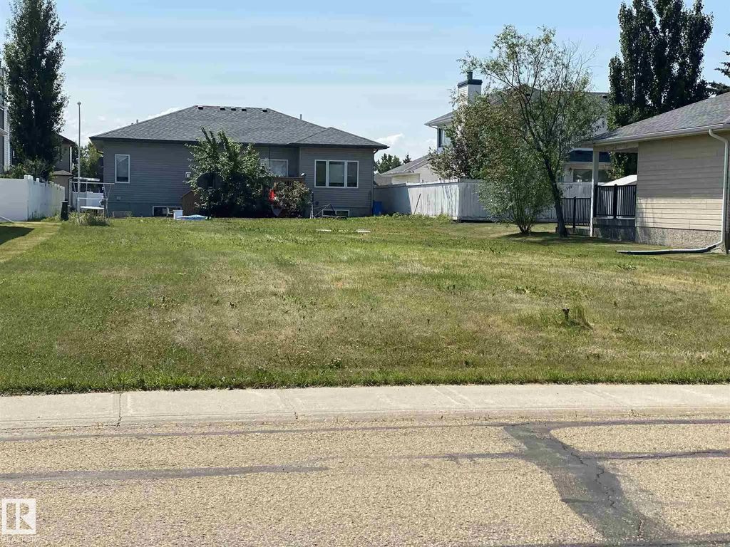 4305 60 Avenue, Vegreville