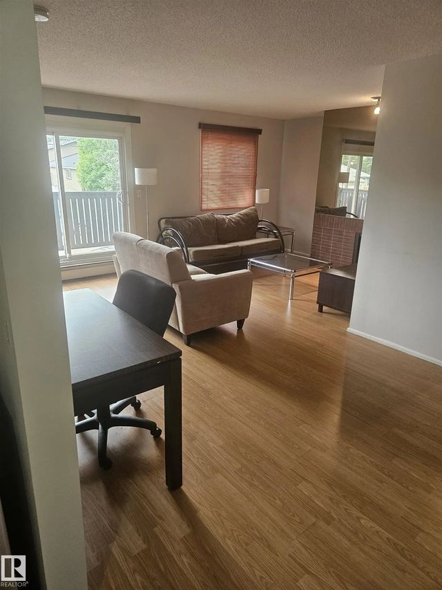 206 10838 108 Street Nw, Edmonton