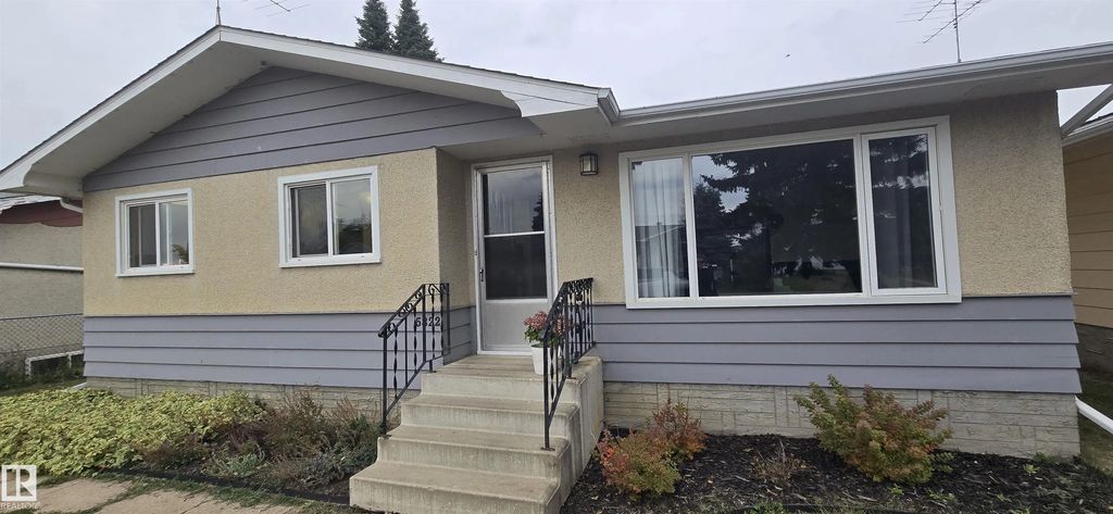 5822 51 Street, Vegreville