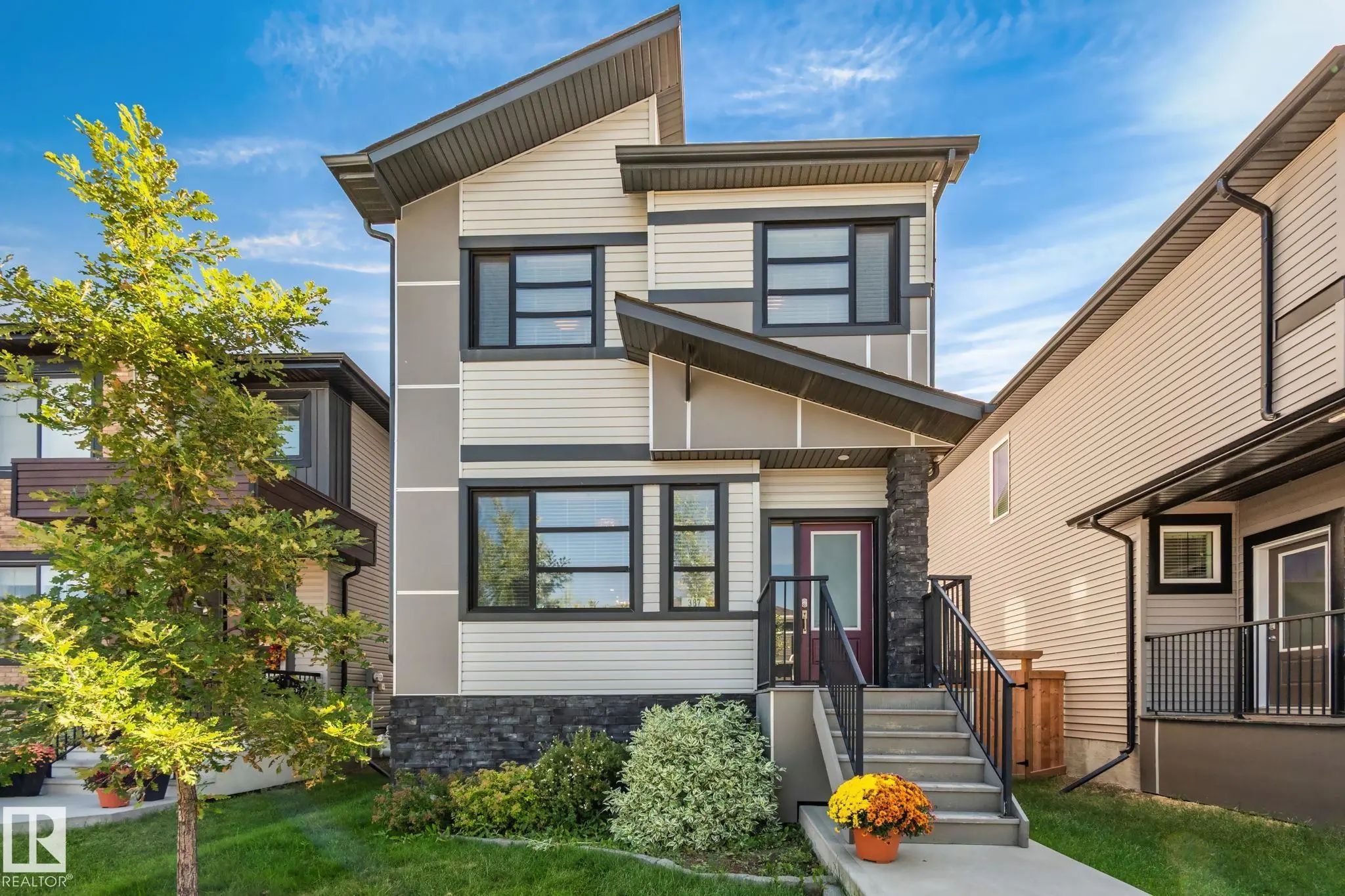 Leduc Home for Sale: Single Family Listing in West Haven Park