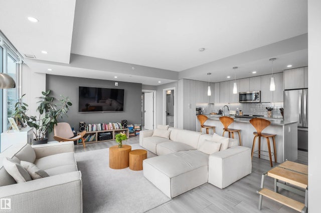 1700 10180 103 Street Nw, Edmonton