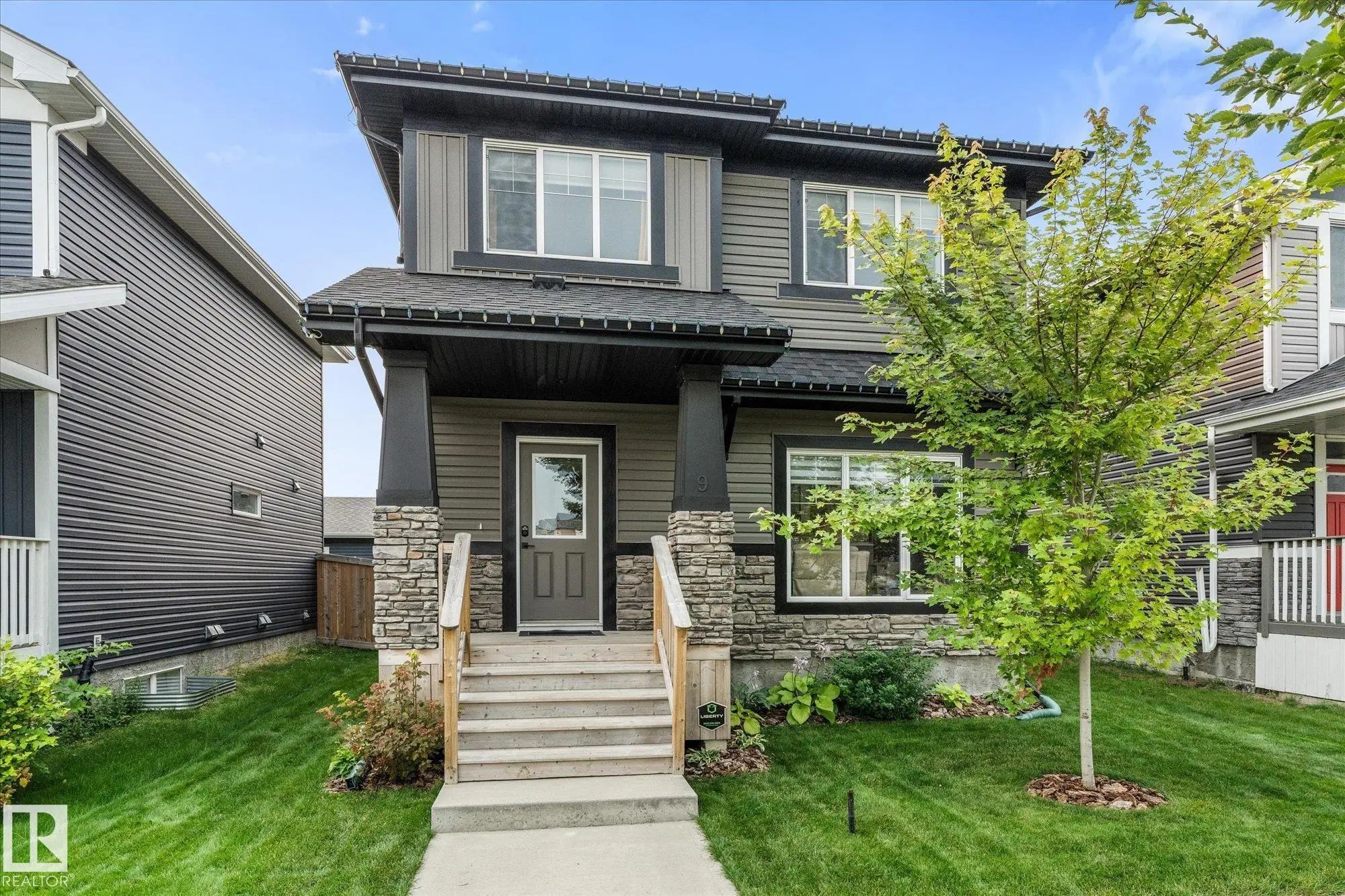 Photo for MLS®# E4505220 - home for sale at 9 Dillingham Avenue, South Pointe, Fort Saskatchewan AB