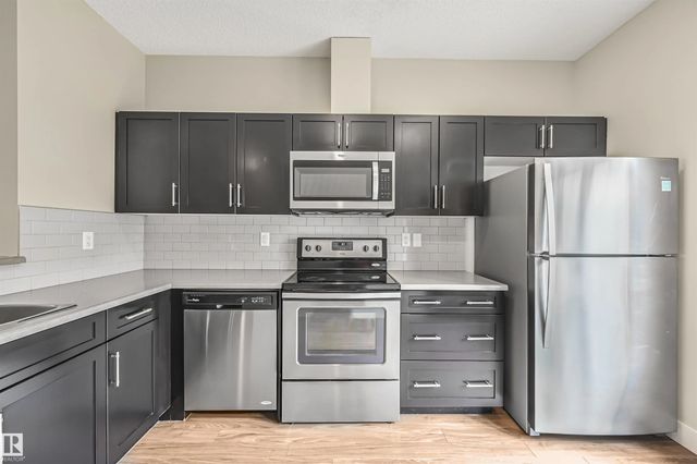 30 804 Welsh Drive Sw, Edmonton