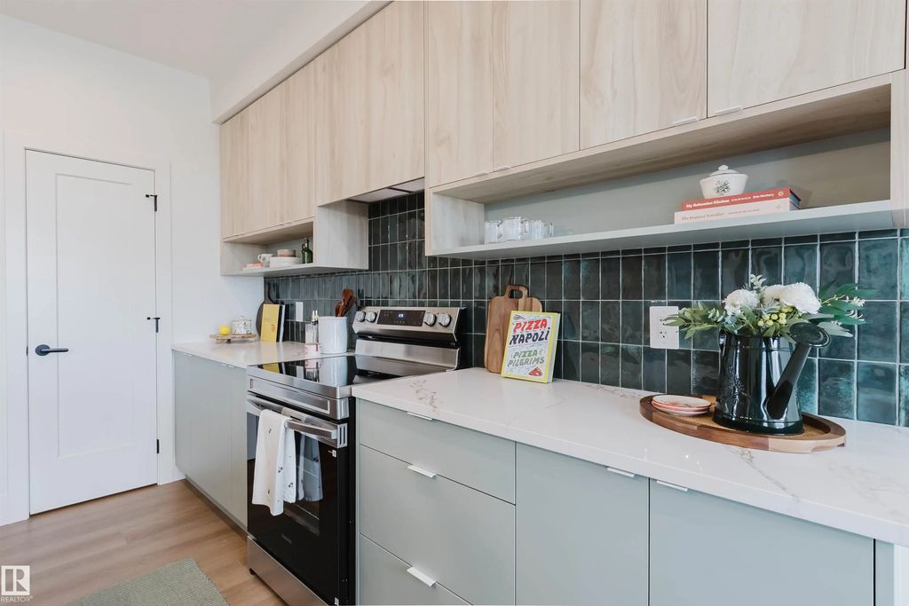8293 Kiriak Loop, Edmonton