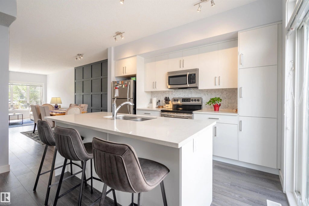 1085 Gault Boulevard Nw, Edmonton