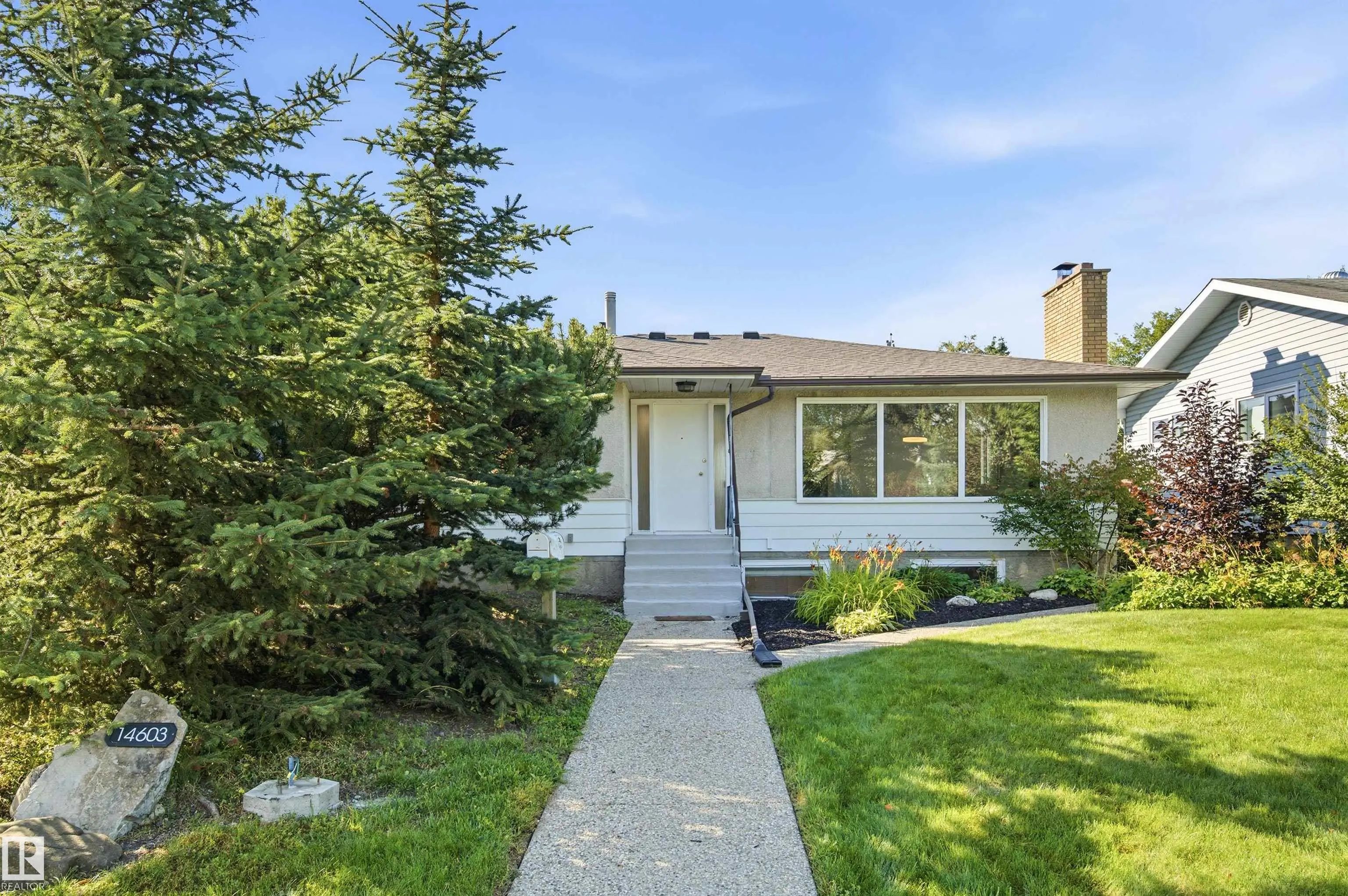 Photo for MLS®# E4506815 - home for sale at 14603 88 Avenue Northwest, Parkview, Edmonton AB