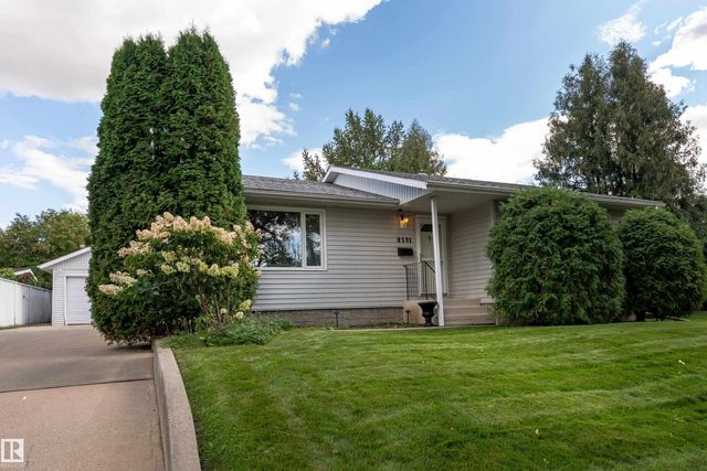 Real Estate Listing in Pineview Fort Sask., Fort Saskatchewan