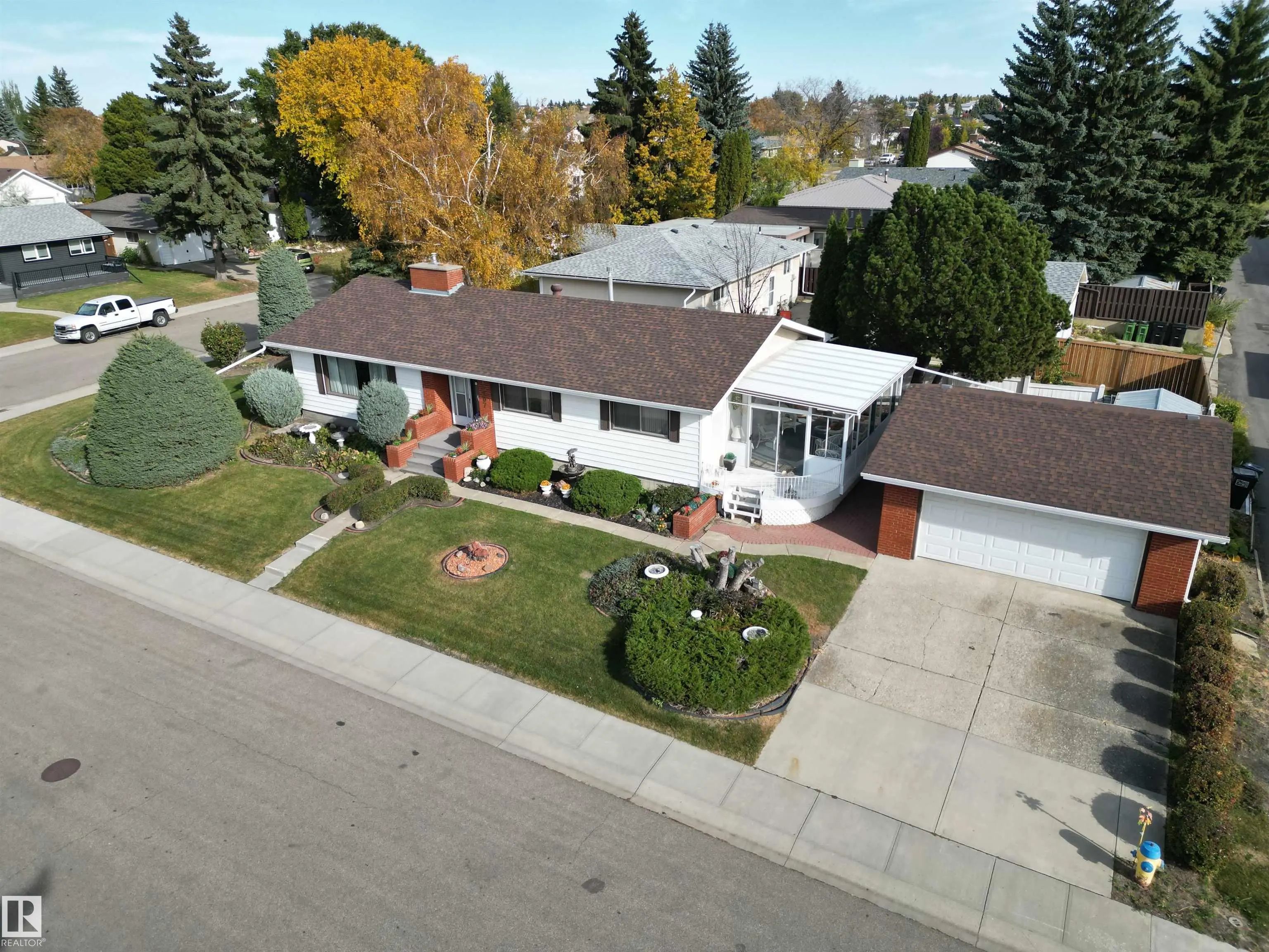 15207 73a Street, Edmonton