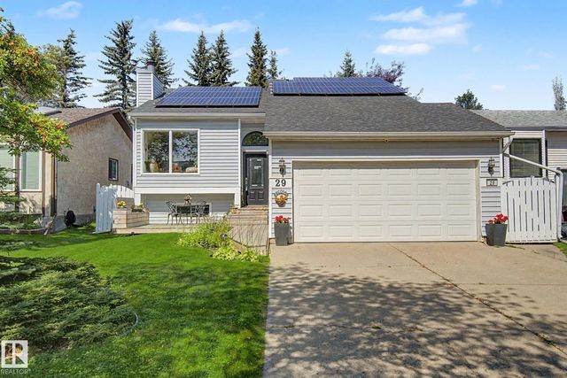 29 Larch Way, St. Albert