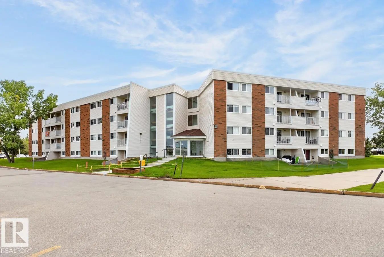 Condo / Townhouse Property for Sale at 5 11265 31 Avenue Northwest, Edmonton: MLS®# E4502193