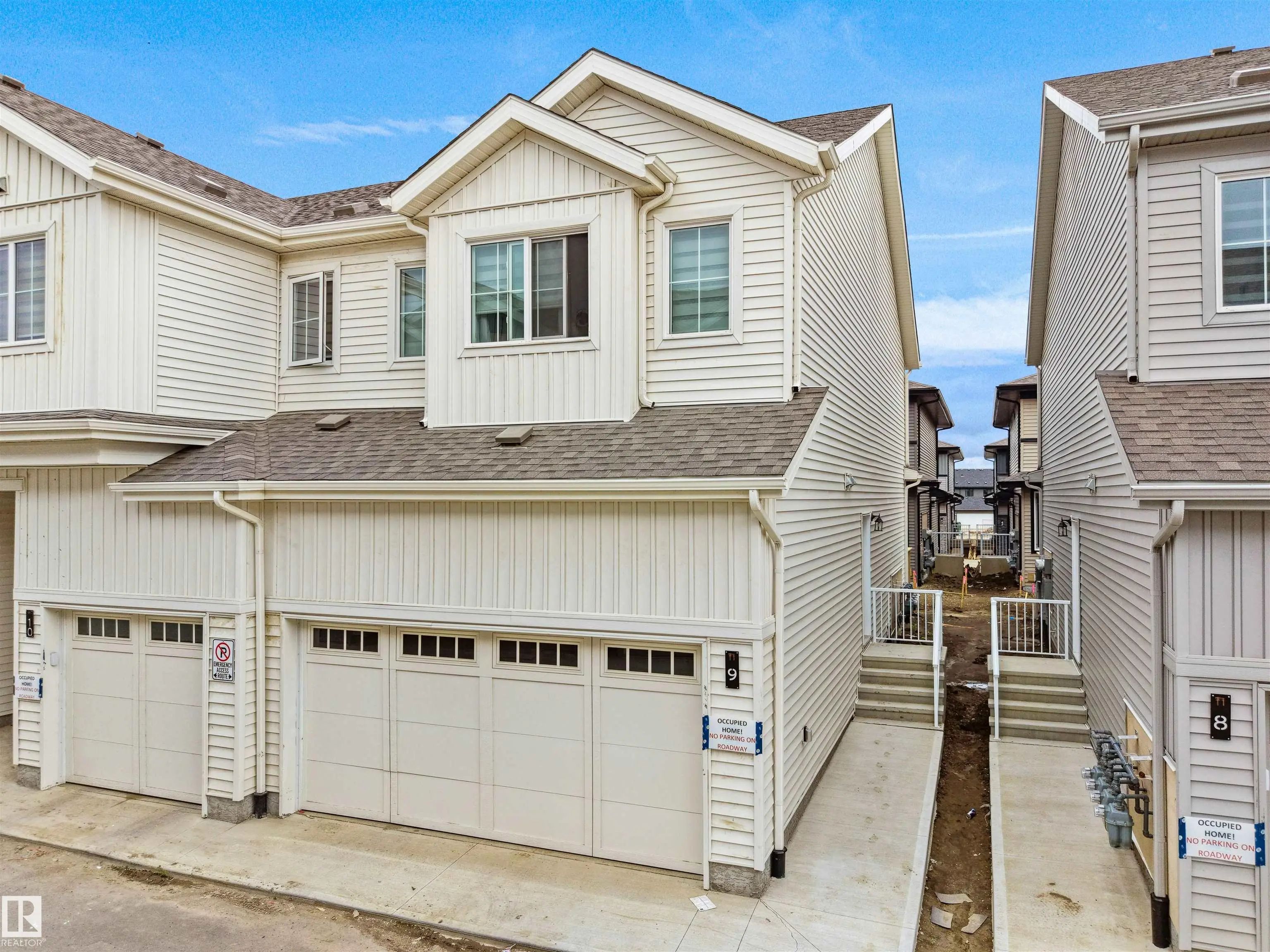 Home for Sale Located at 9 7110 Keswick Common Southwest, Edmonton, AB