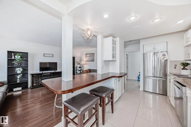 75 Amberly Court Nw, Edmonton