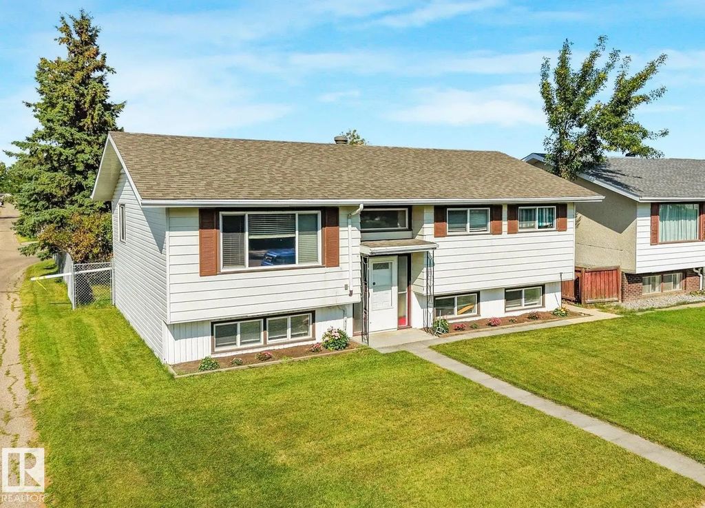 9532 138 Avenue, Edmonton