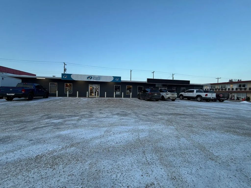 48 Ave, Camrose