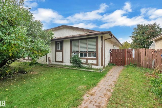 Single Family Home for Sale in Edmonton, AB