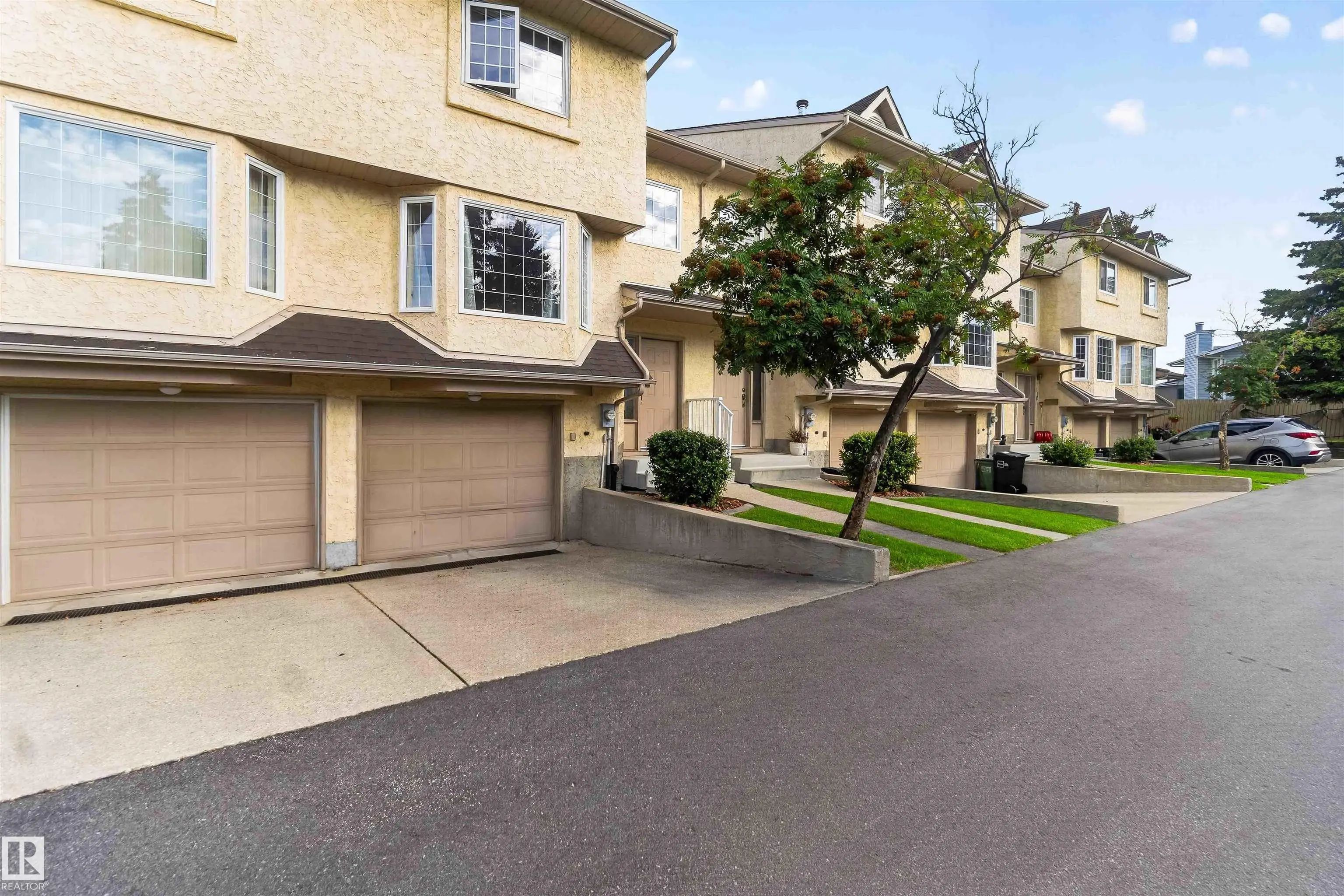Real Estate Listing in Kirkness, Edmonton