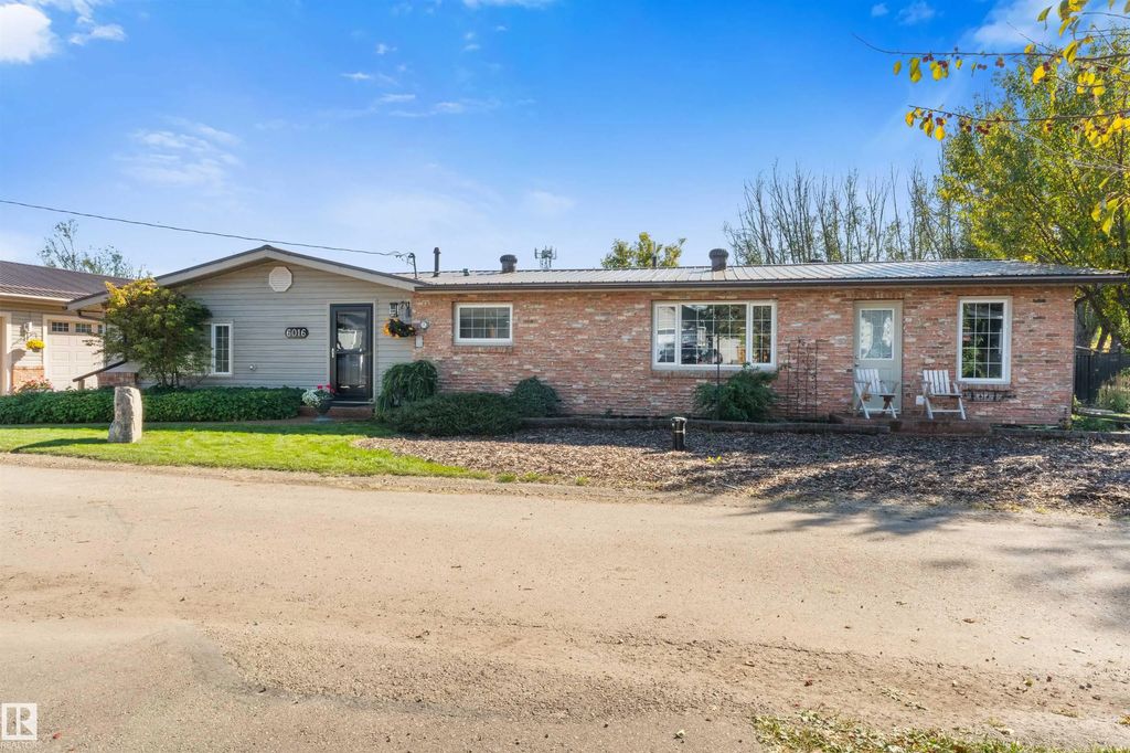 6016 52 Avenue, Rural Lac Ste. Anne County
