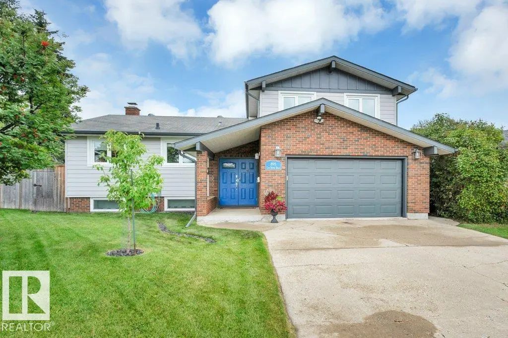895 Lee Ridge Road, Edmonton
