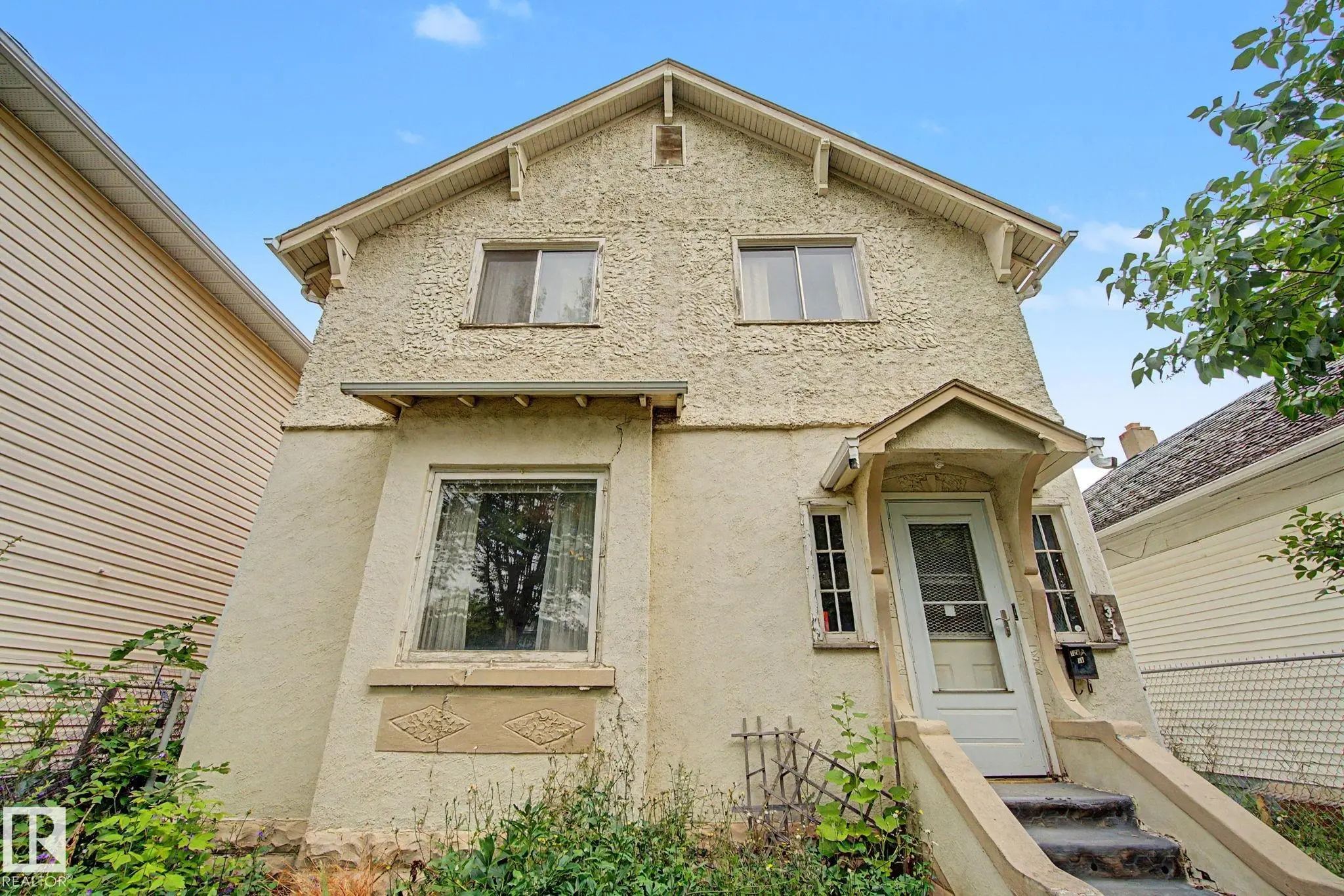 Photo for MLS®# E4503572 - home for sale at 9334 106a Avenue Northwest, Mccauley, Edmonton AB