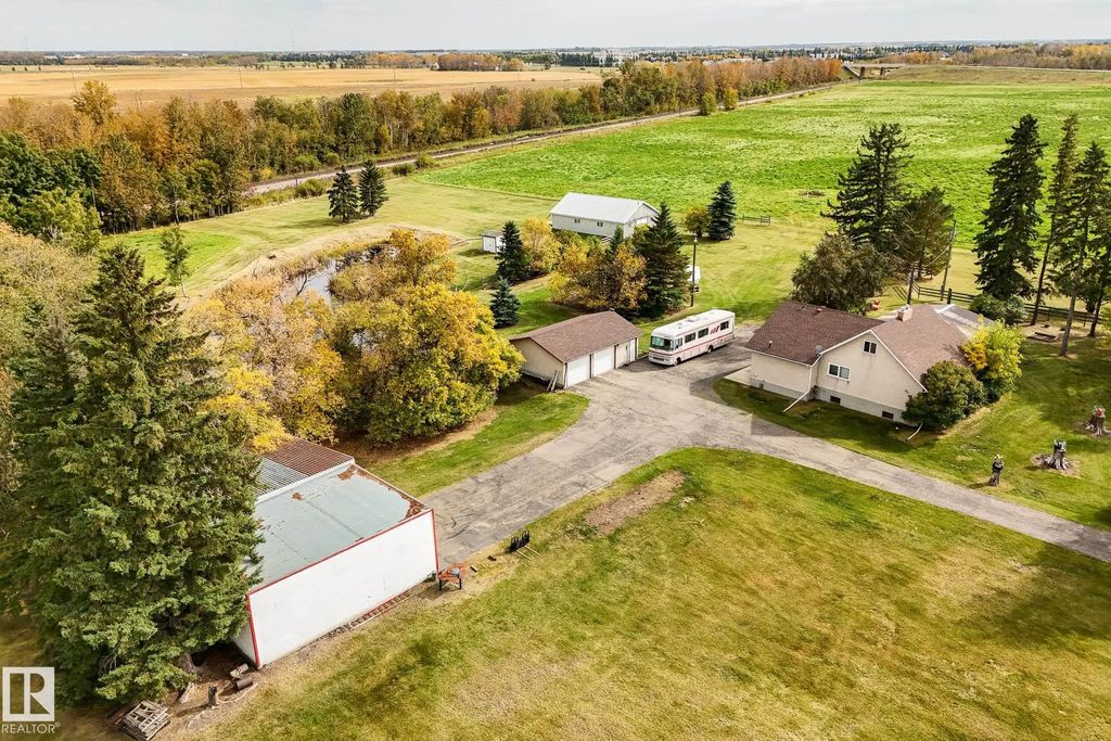 464025 Rge Road 242, Rural Wetaskiwin County