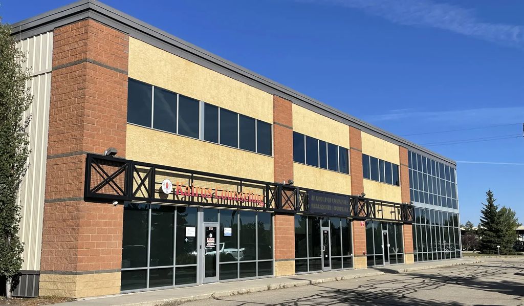 204 Roper Road, Edmonton