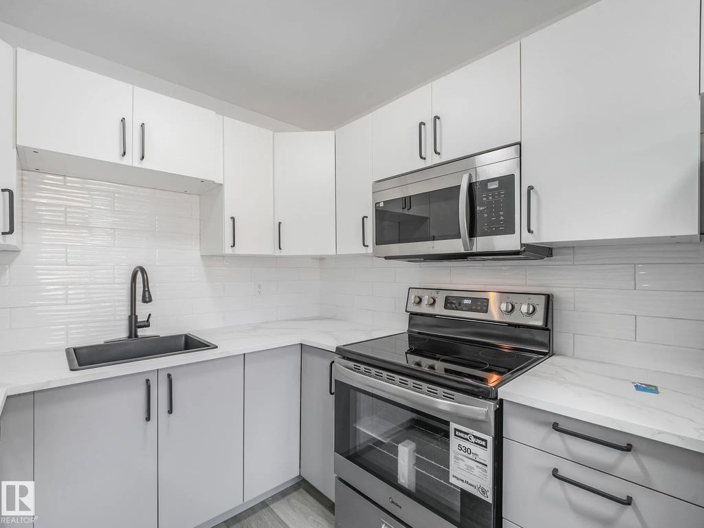 152 Londonderry Square Square, Edmonton