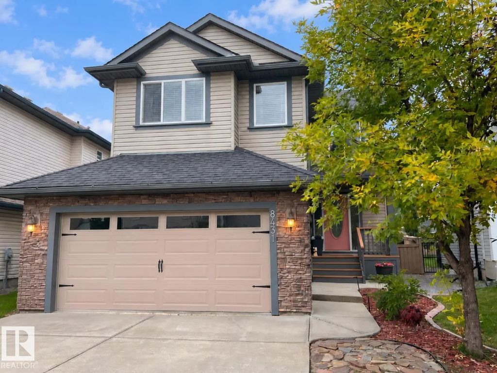 8431 Sloane Crescent, Edmonton