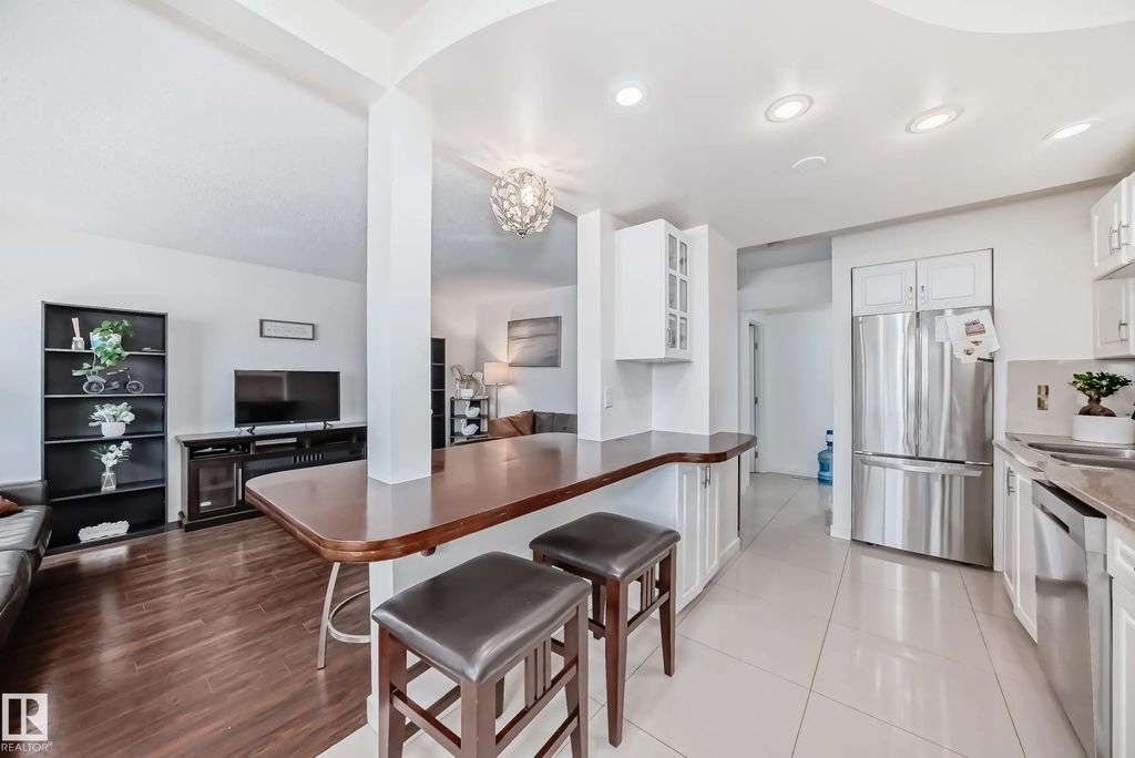 75 Amberly Court, Edmonton