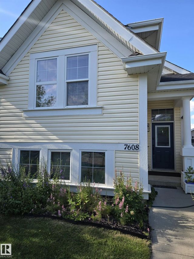 7608 15 Avenue Sw, Edmonton