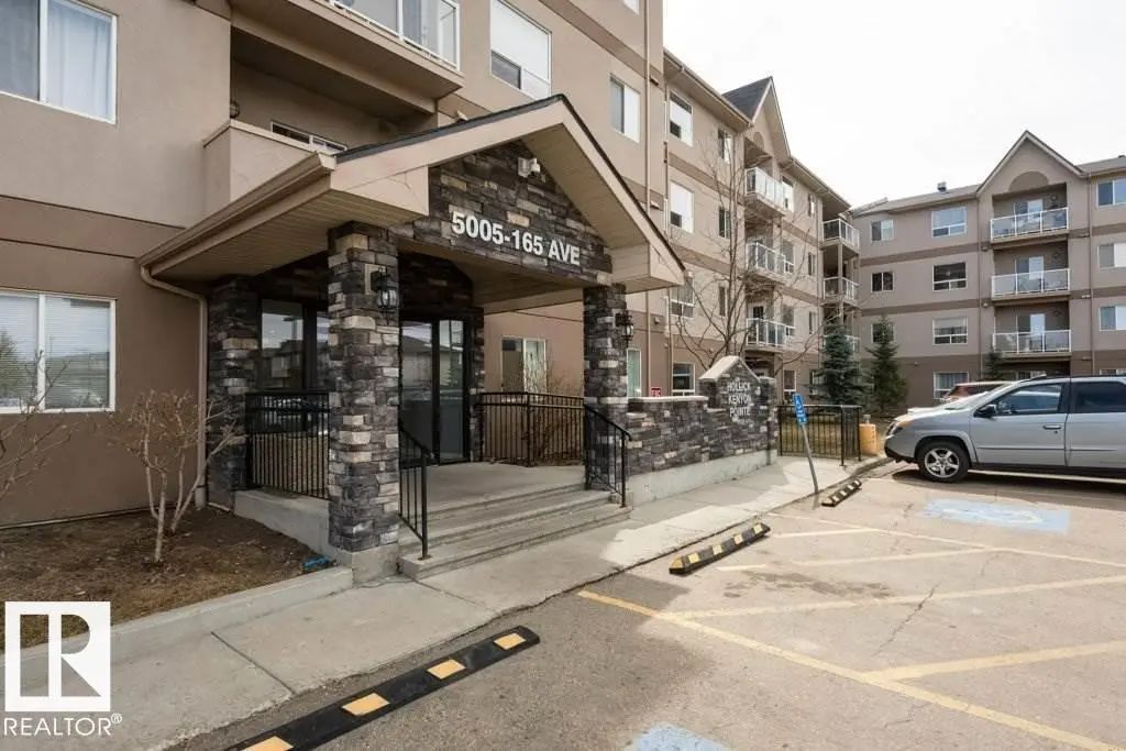 401 401 5005 165 Avenue, Edmonton