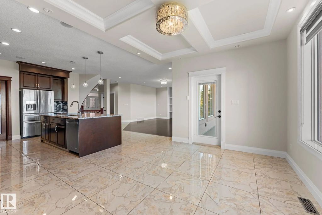 229 Albany Drive, Edmonton Property Listing: MLS® #E4512253