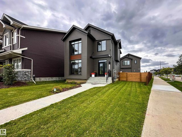 356 Jensen Lakes Boulevard, St. Albert