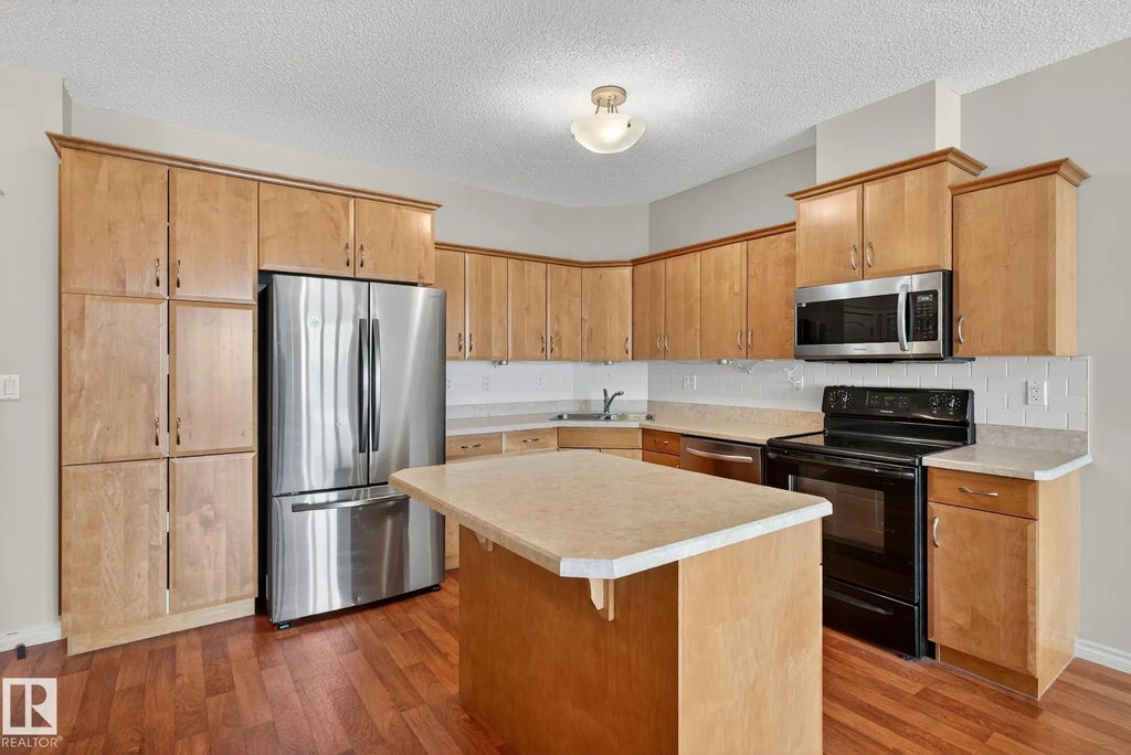 312 9820 165 Street, Edmonton