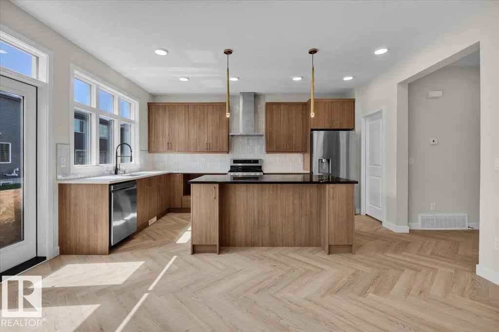 5822 Kootook Link Link Sw, Edmonton