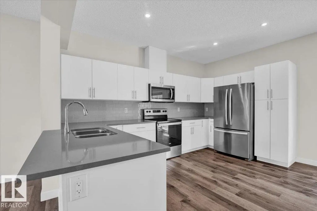 28 1051 Graydon Hill Bv, Edmonton