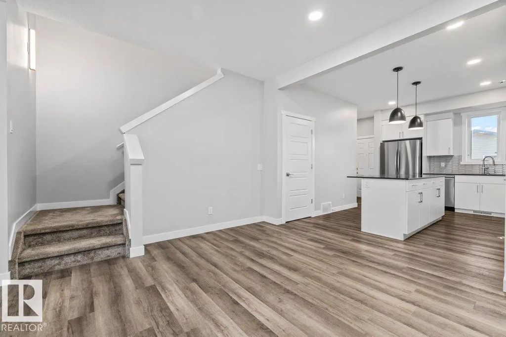 Window 98 Red 9815 227 Street, Edmonton Property Listing: MLS® #E4513013