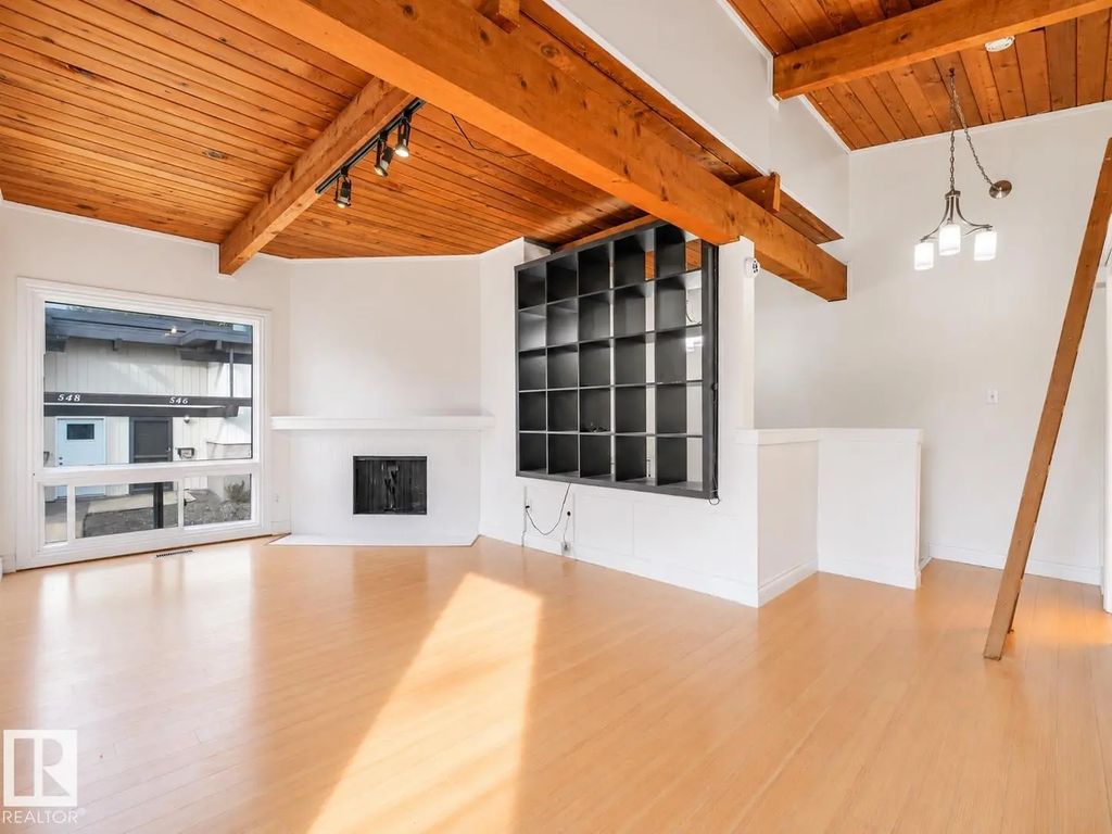 544 Lee Ridge Road, Edmonton