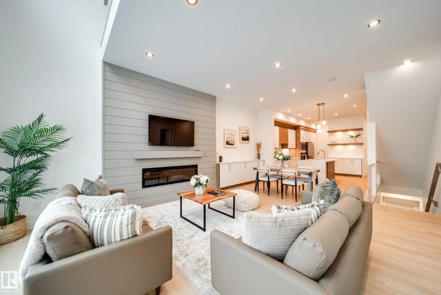 #2 20425 93 Avenue Nw, Edmonton